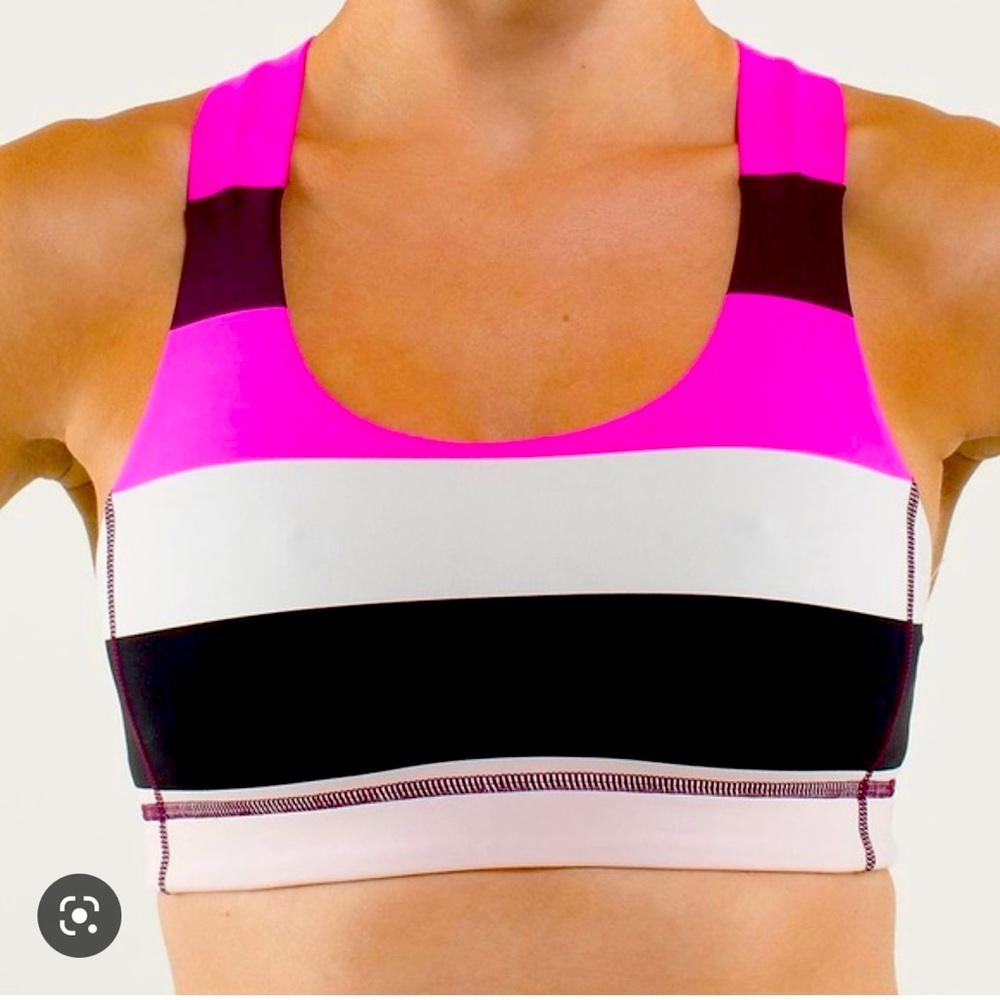 Cute pink Lululemon all sports bra 🌺 size 6